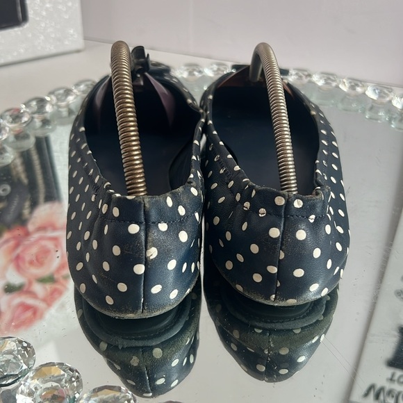 Tory Burch Navy Polka Dot Flats size 8 - Picture 4 of 9